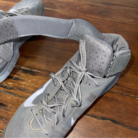 Nike air baseball Charcoal High-Top Cleats